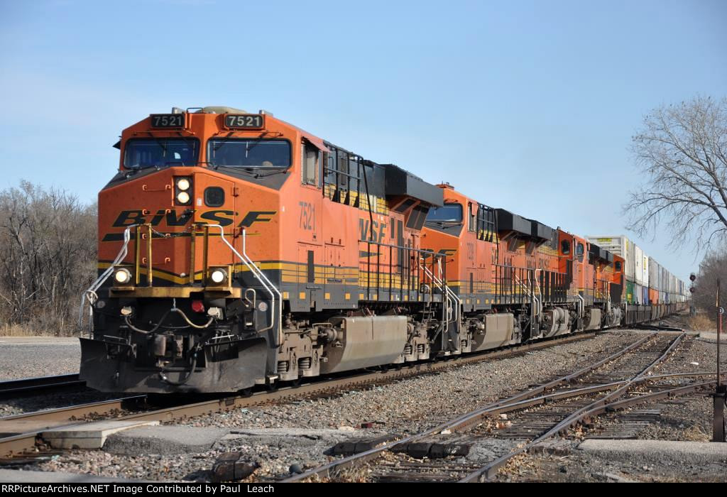 Intermodal races west after crew change